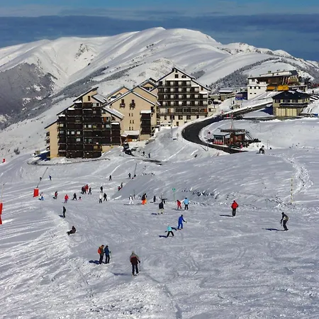 Superbagneres 6 Personnes Au Pied Des Pistes